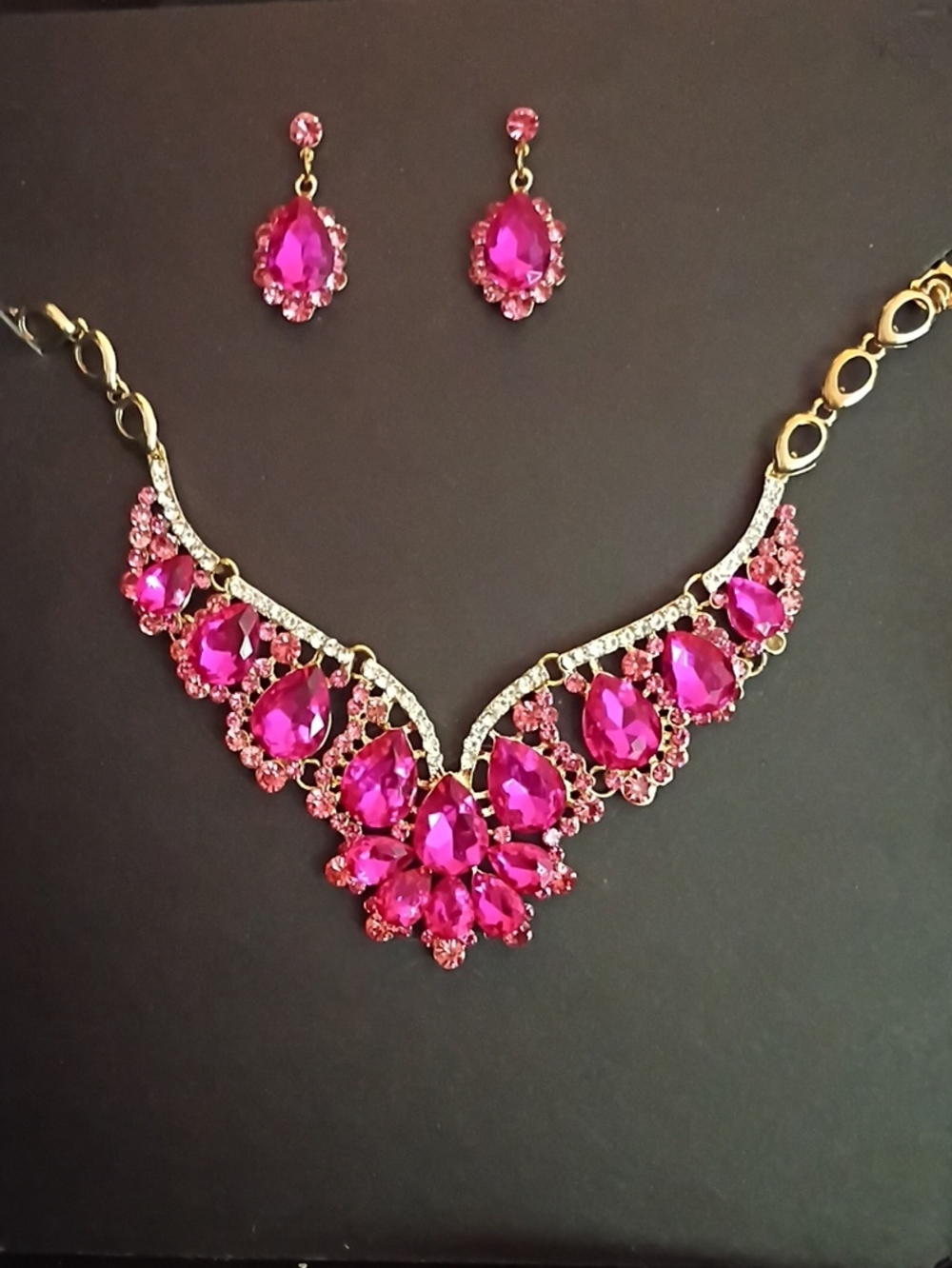 Elegant Pink Crystal Teardrop Necklace & Earring Set